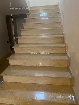 Satılır 5 otaqlı həyət evi 200 m²