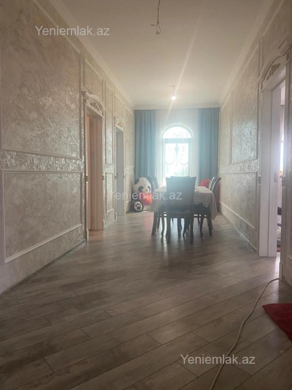 Satılır 5 otaqlı həyət evi 200 m²