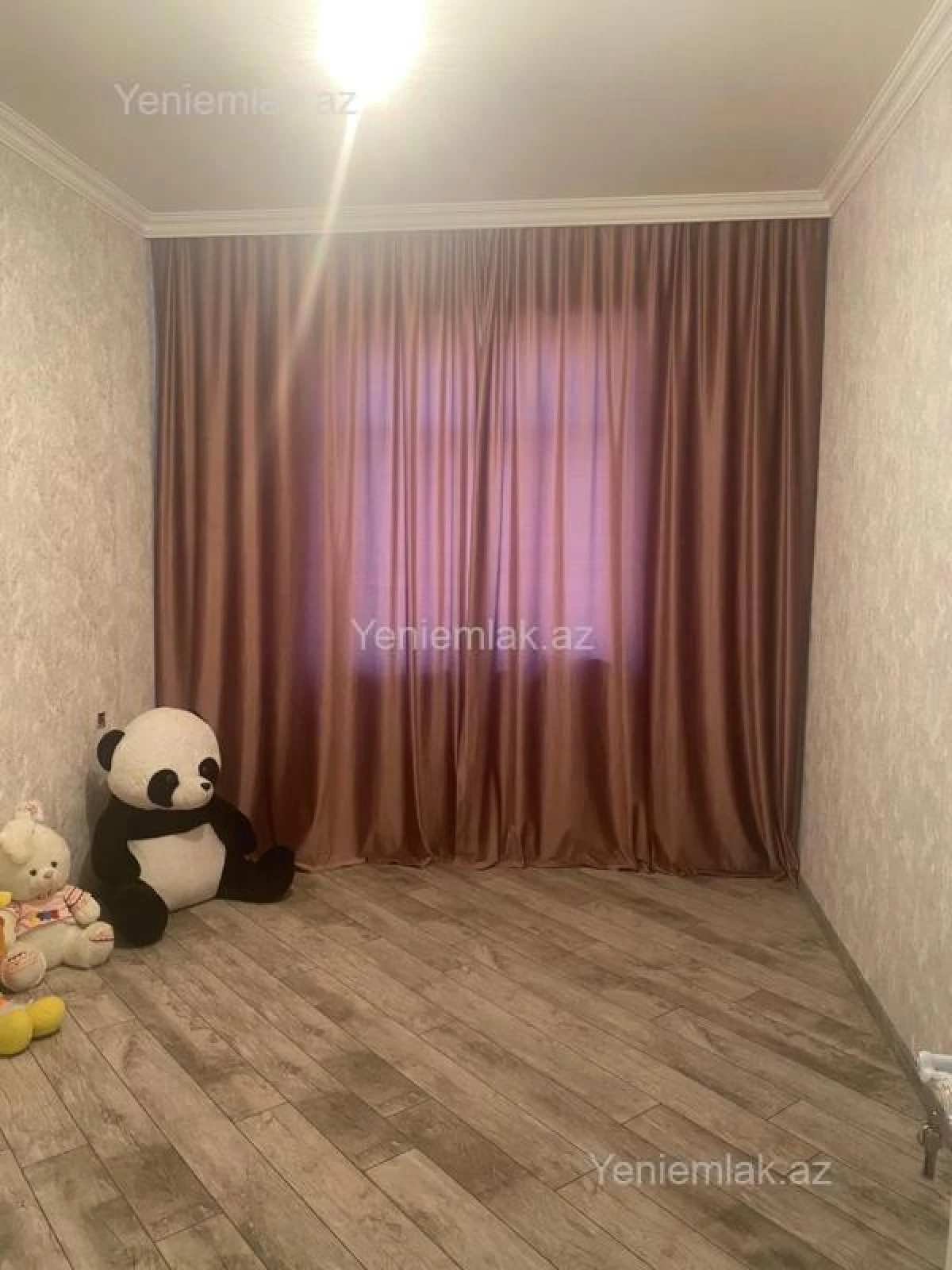 Satılır 5 otaqlı həyət evi 200 m²