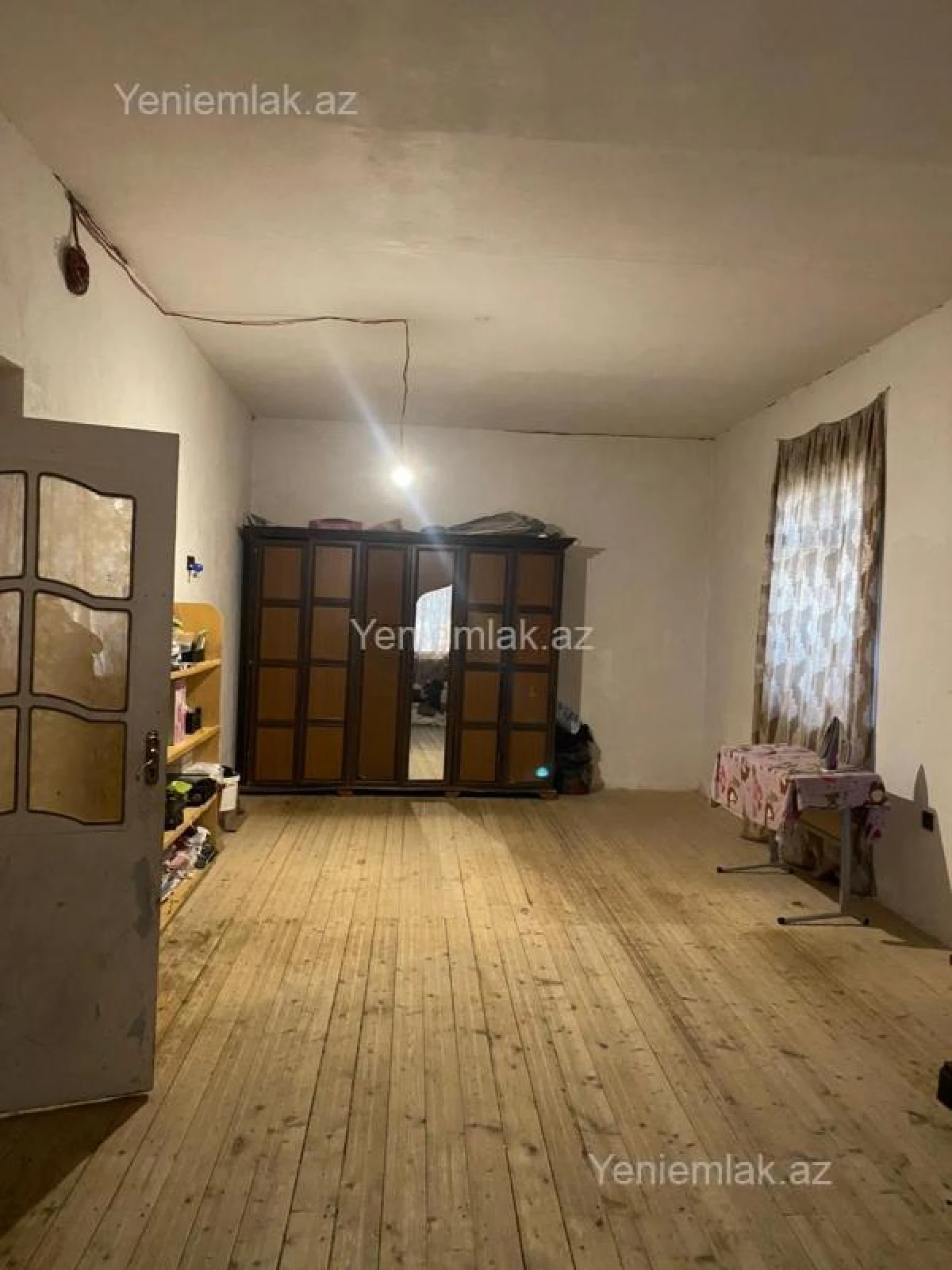 Satılır 5 otaqlı həyət evi 200 m²