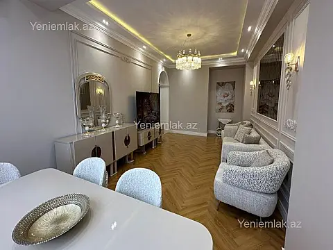 Satılır 3 otaqlı yeni tikili 130 m²
