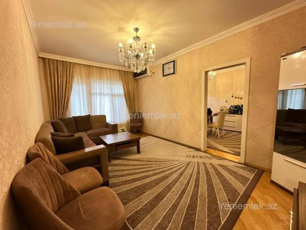 Satılır 5 otaqlı köhnə tikili 125 m²