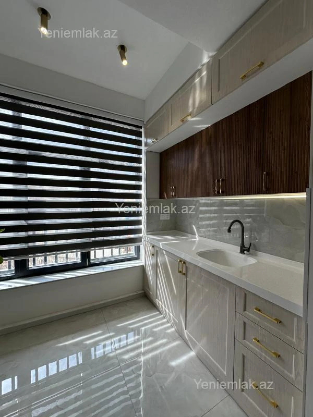 Satılır 3 otaqlı yeni tikili 85 m²