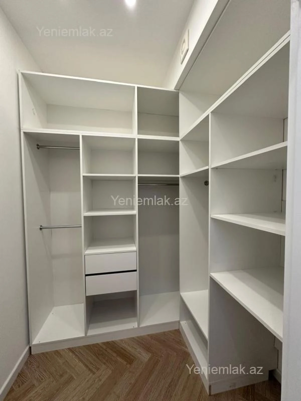 Satılır 3 otaqlı yeni tikili 85 m²