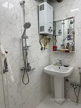 Satılır 2 otaqlı köhnə tikili 55 m²
