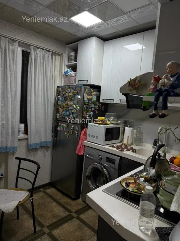 Satılır 2 otaqlı köhnə tikili 55 m²