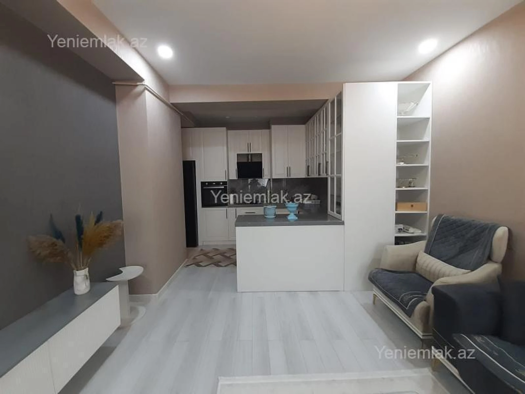 Satılır 3 otaqlı yeni tikili 100 m²