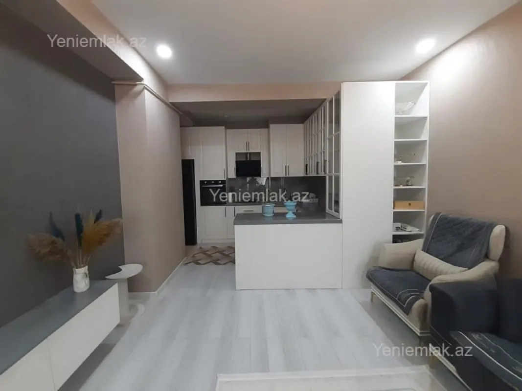 Satılır 3 otaqlı yeni tikili 100 m²