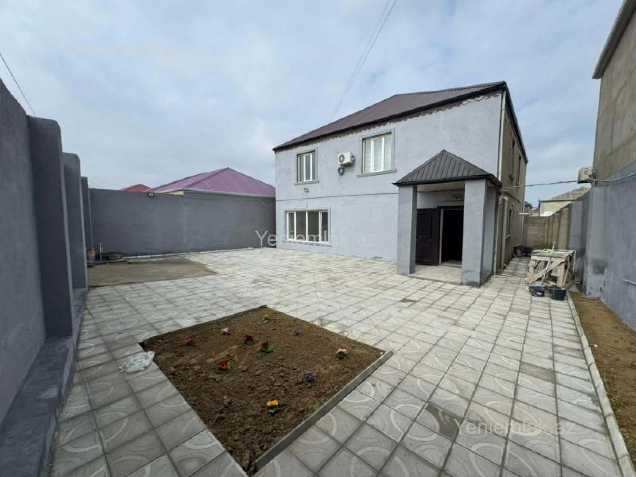 Satılır 6 otaqlı həyət evi 118 m²