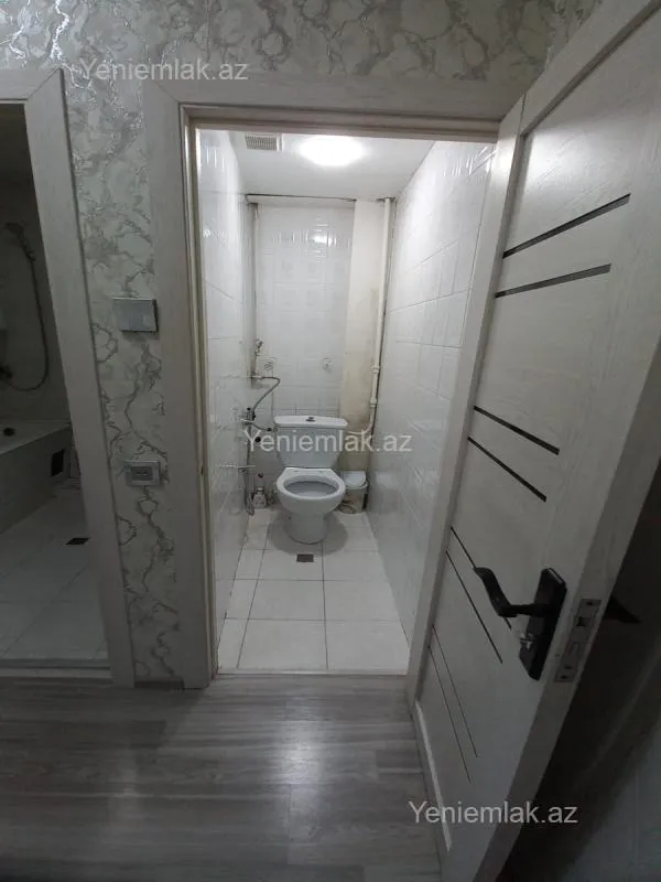Satılır 2 otaqlı köhnə tikili 65 m²
