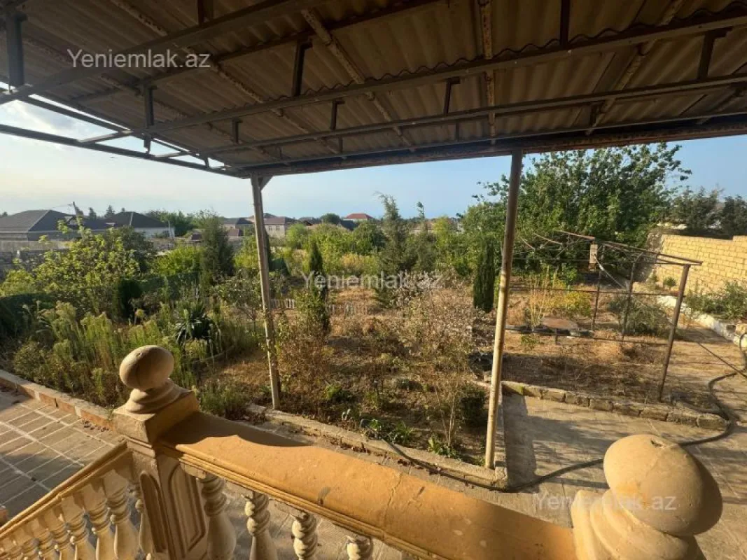 Satılır 4 otaqlı həyət evi 100 m²