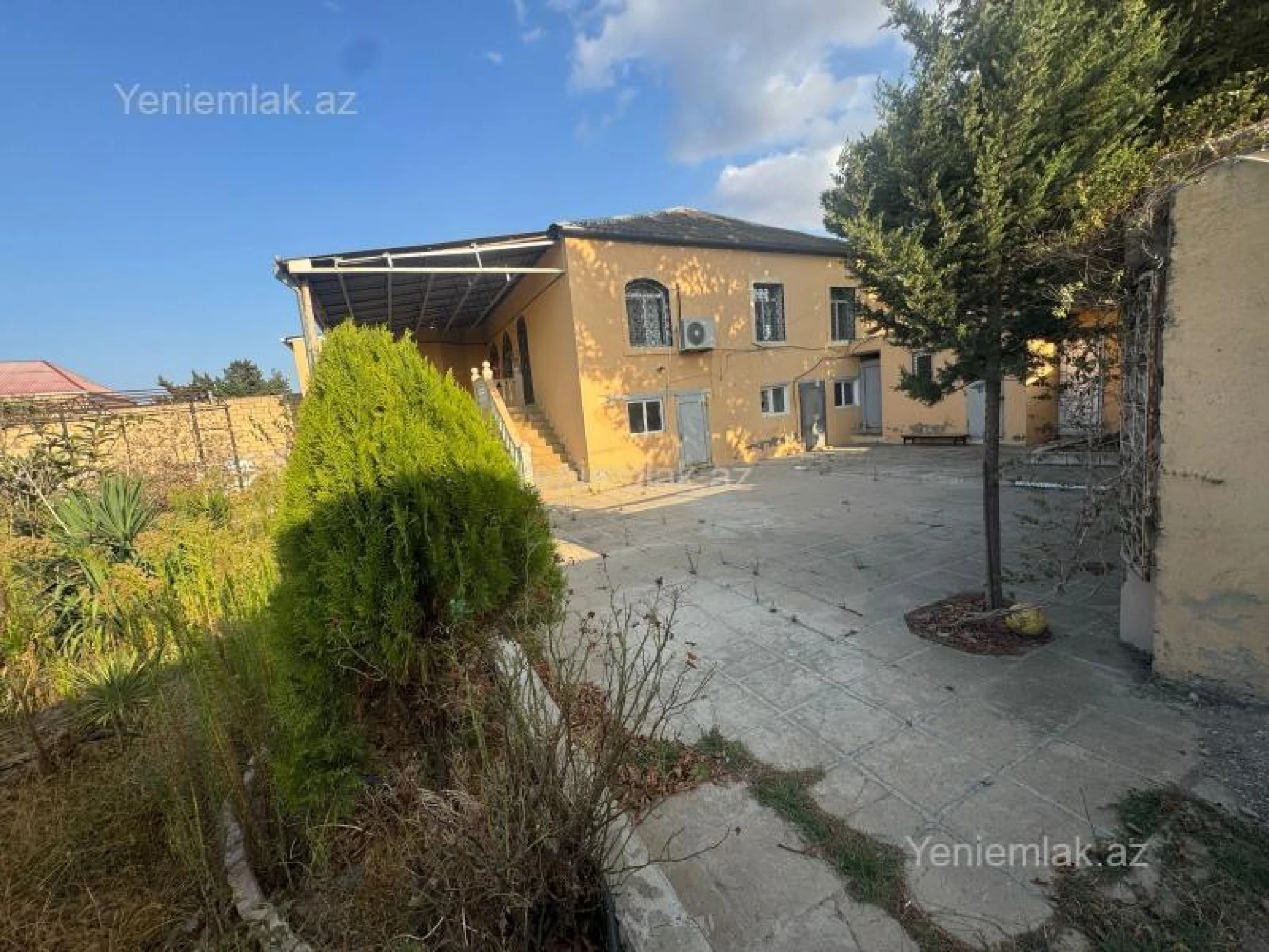 Satılır 4 otaqlı həyət evi 100 m²