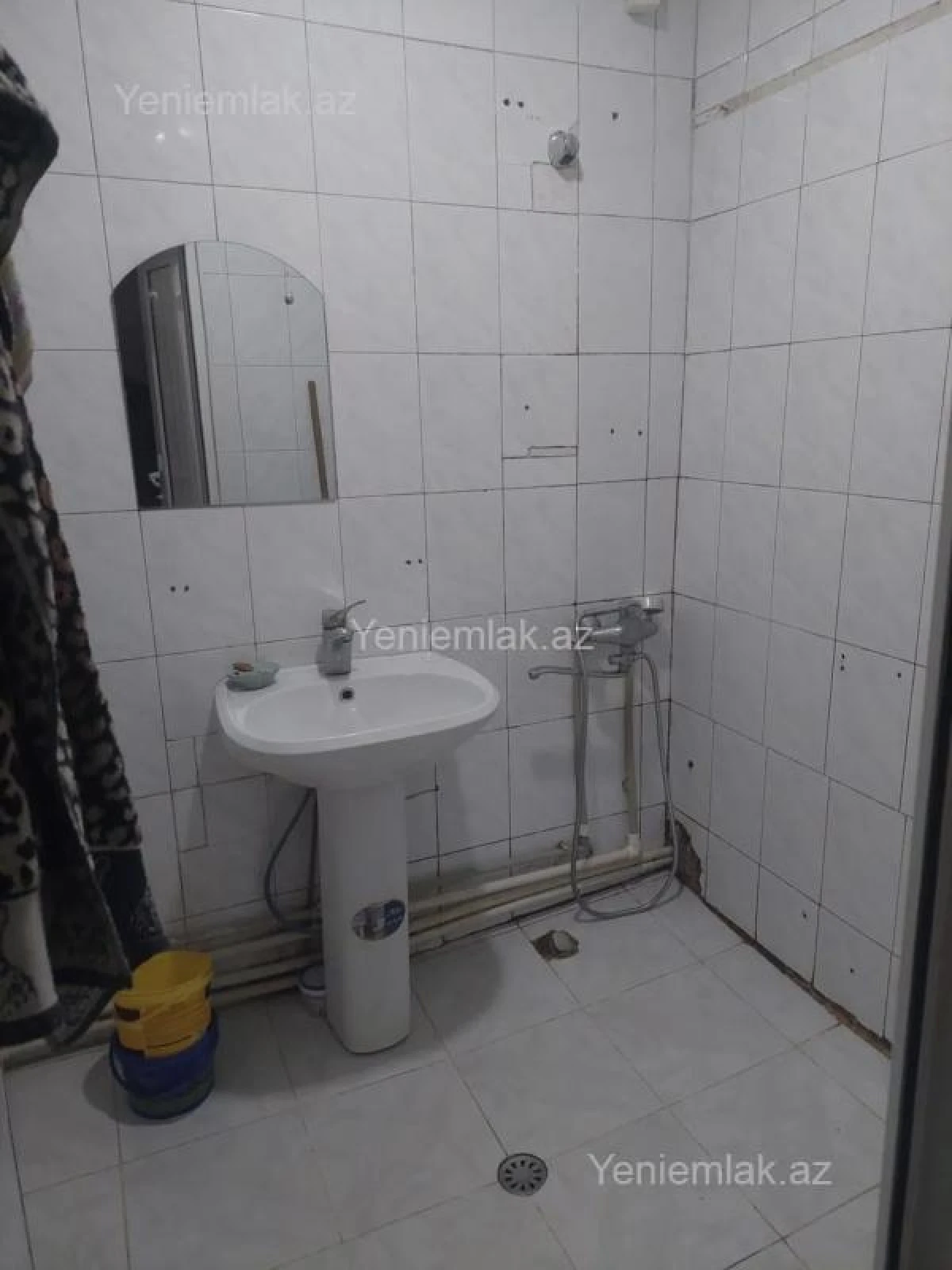 Satılır 4 otaqlı köhnə tikili 85 m²