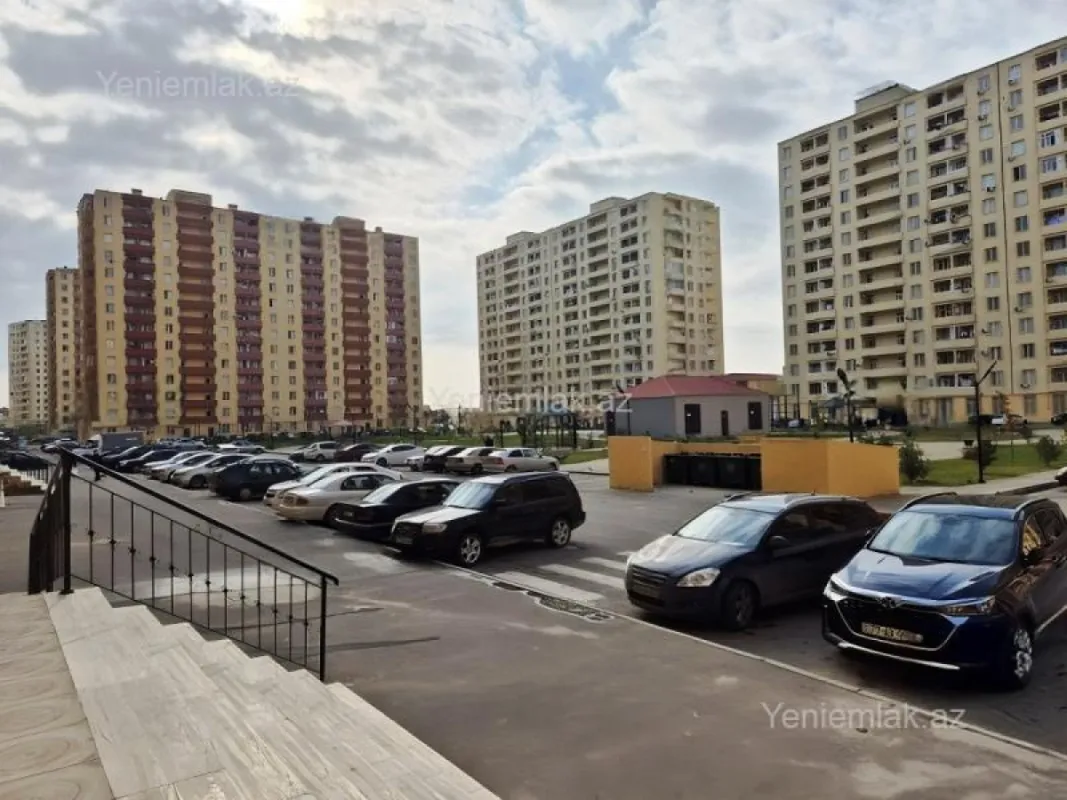 Satılır 2 otaqlı yeni tikili 79 m²