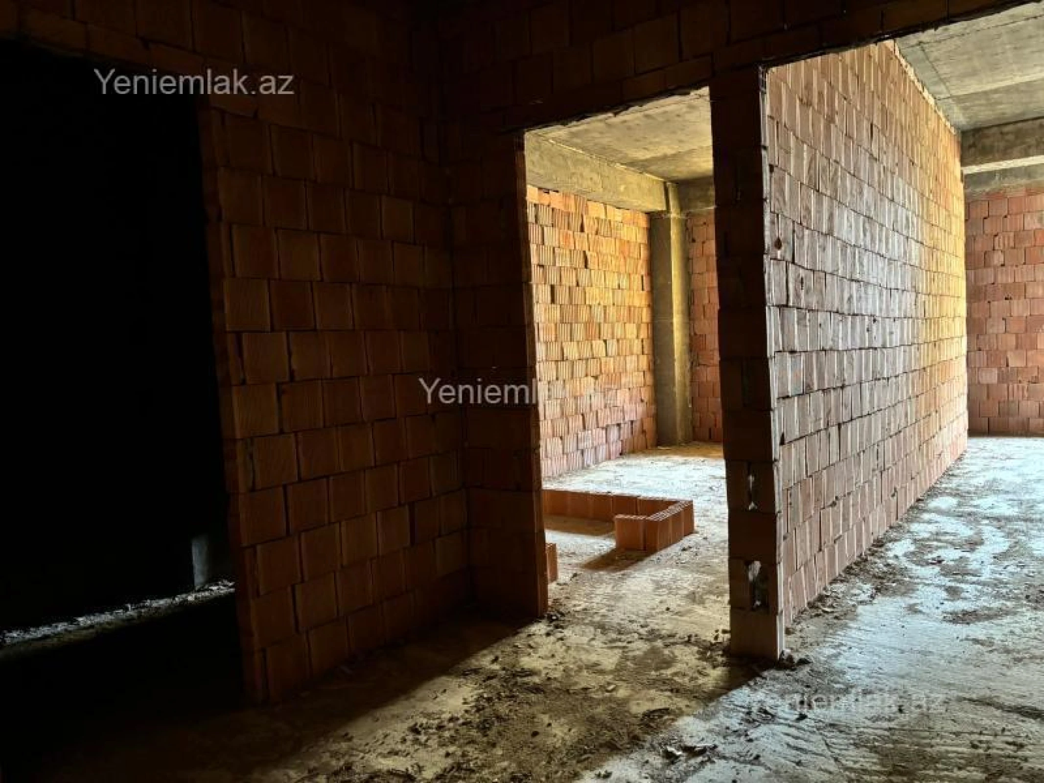 Satılır 2 otaqlı yeni tikili 79 m²