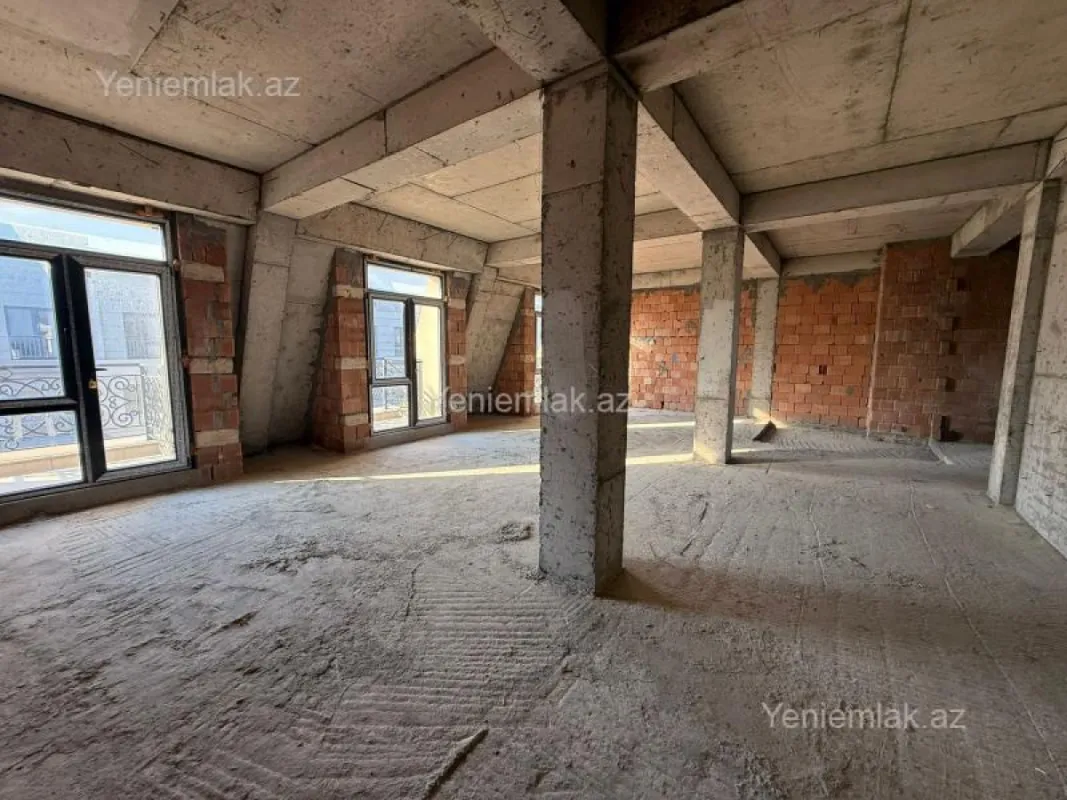 Satılır 4 otaqlı yeni tikili 150 m²