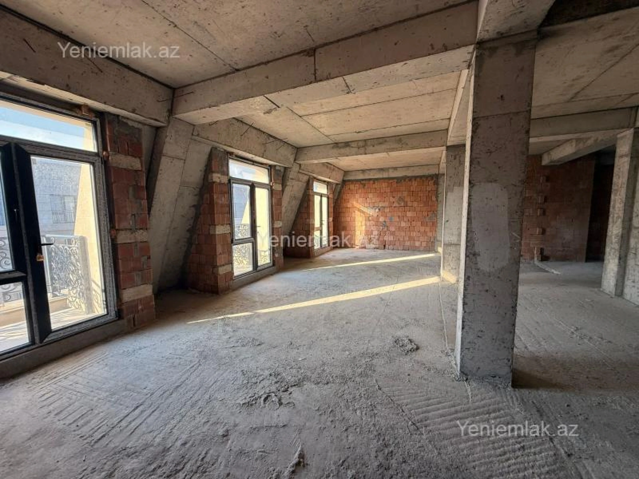 Satılır 4 otaqlı yeni tikili 150 m²