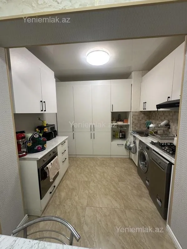 Satılır 3 otaqlı köhnə tikili 85 m²