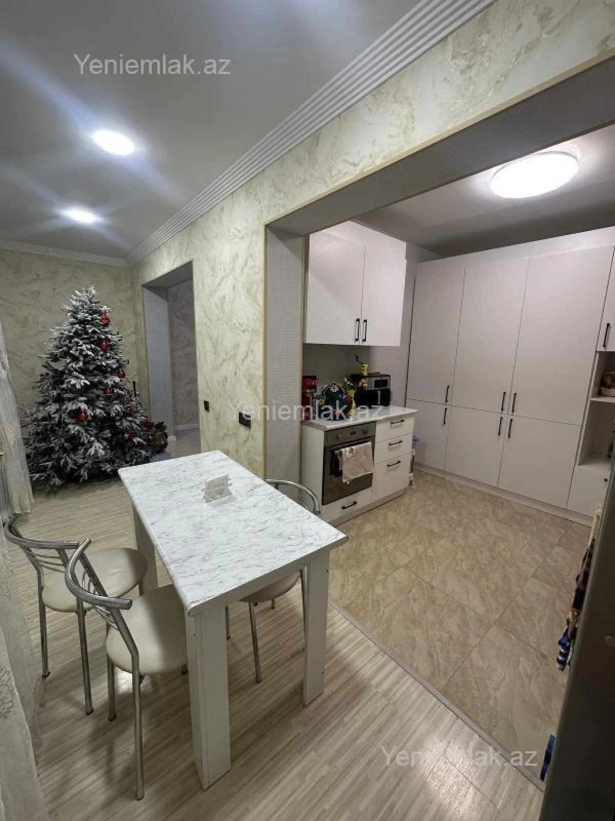Satılır 3 otaqlı köhnə tikili 85 m²