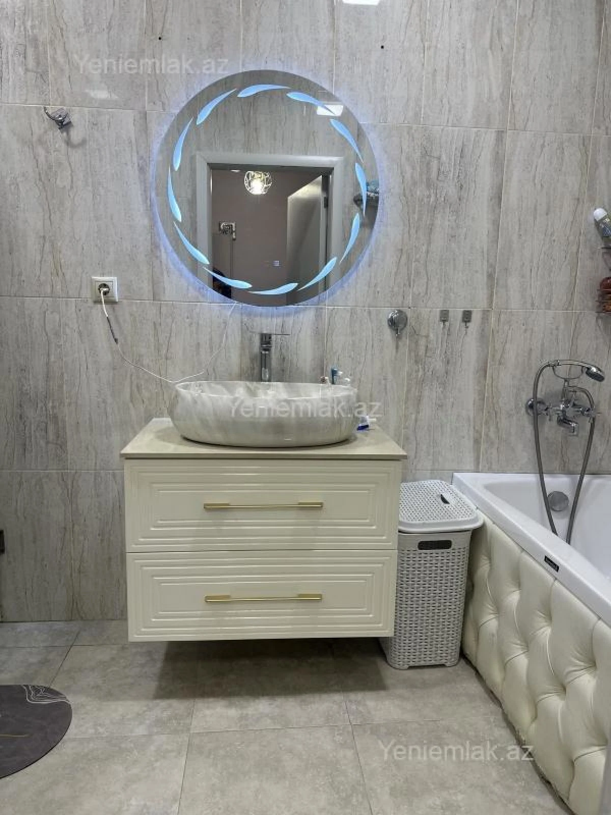 Satılır 3 otaqlı köhnə tikili 85 m²