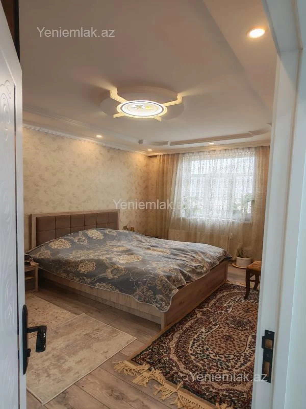 Satılır 5 otaqlı həyət evi 200 m²