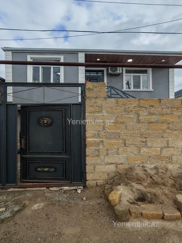 Satılır 5 otaqlı həyət evi 200 m²