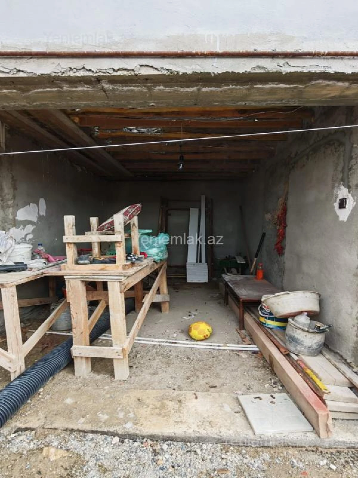 Satılır 5 otaqlı həyət evi 200 m²
