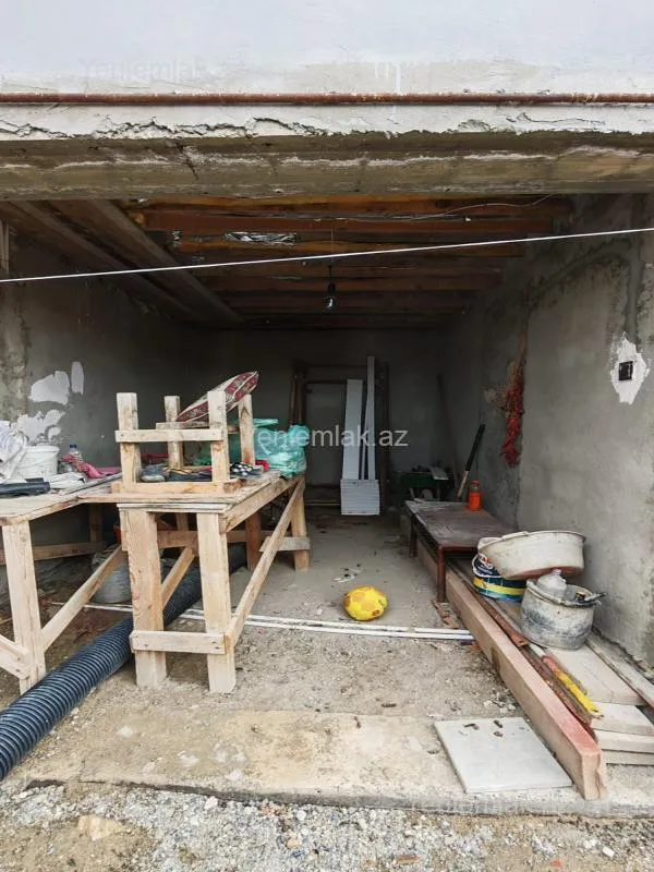 Satılır 5 otaqlı həyət evi 200 m²
