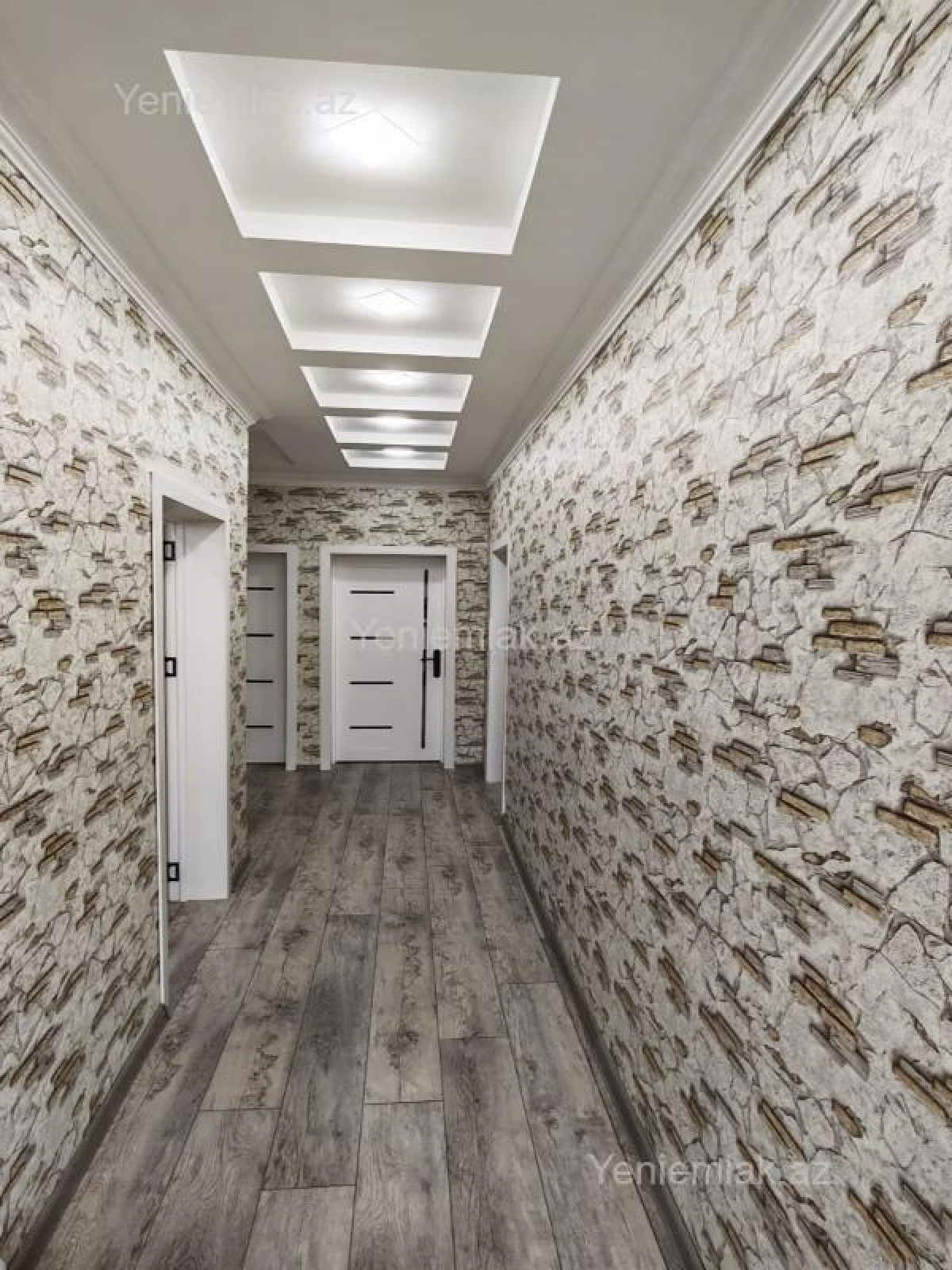 Satılır 5 otaqlı həyət evi 200 m²