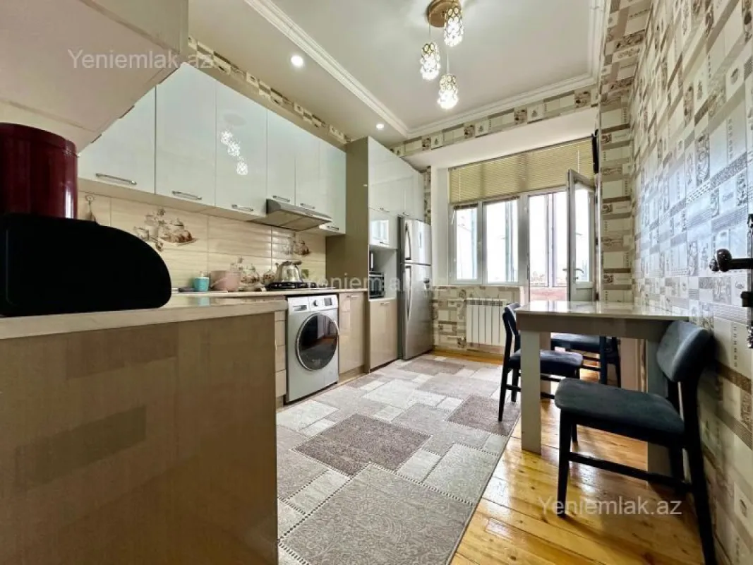 Satılır 3 otaqlı yeni tikili 110 m²