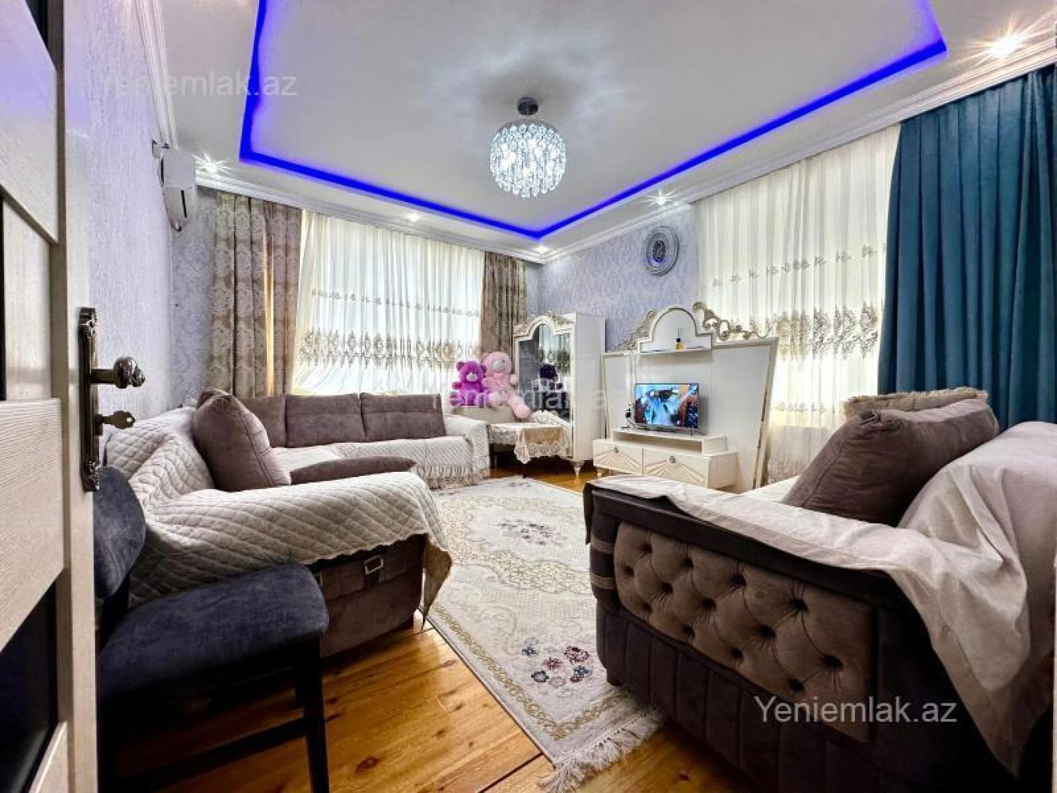 Satılır 3 otaqlı yeni tikili 110 m²