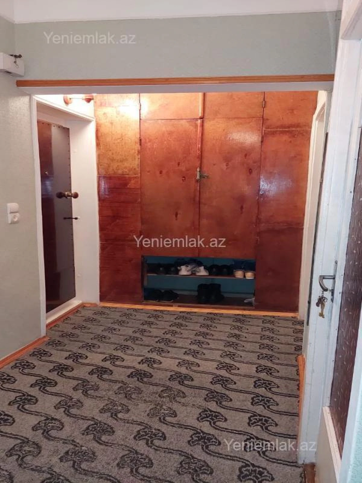 Satılır 4 otaqlı köhnə tikili 100 m²