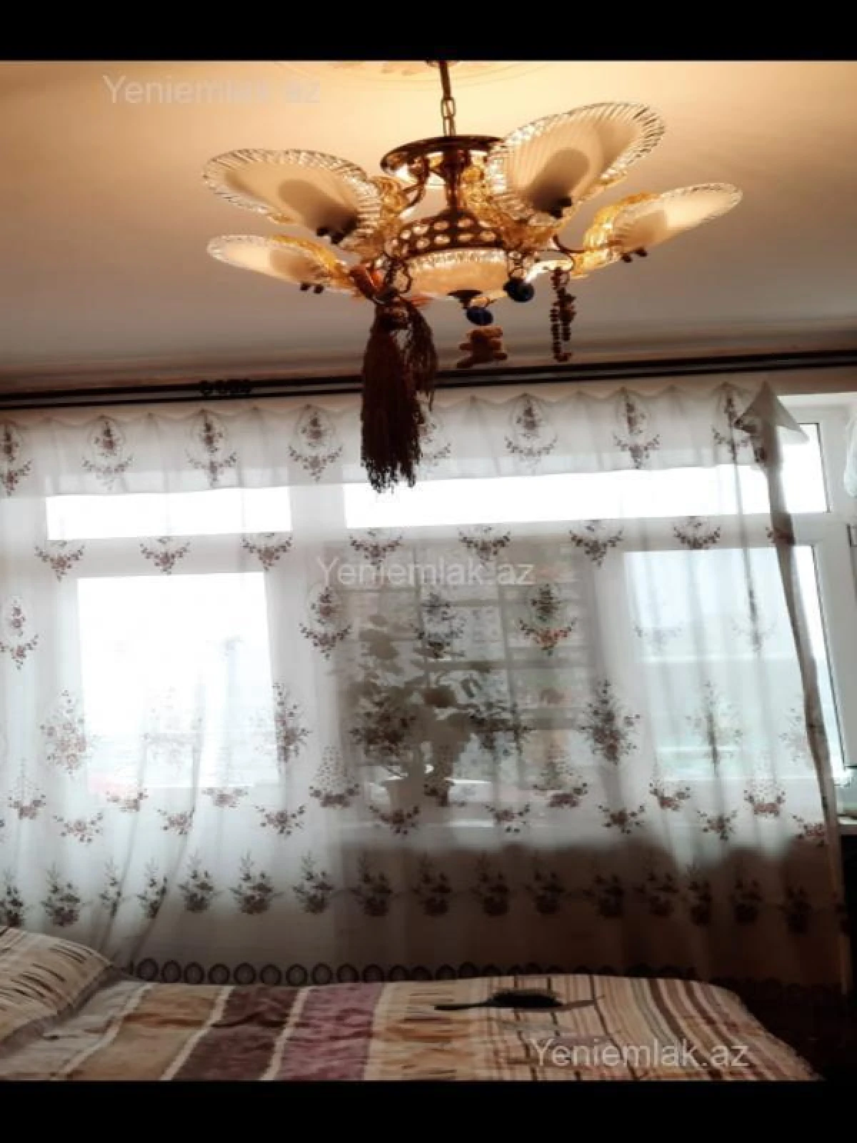 Satılır 4 otaqlı köhnə tikili 100 m²