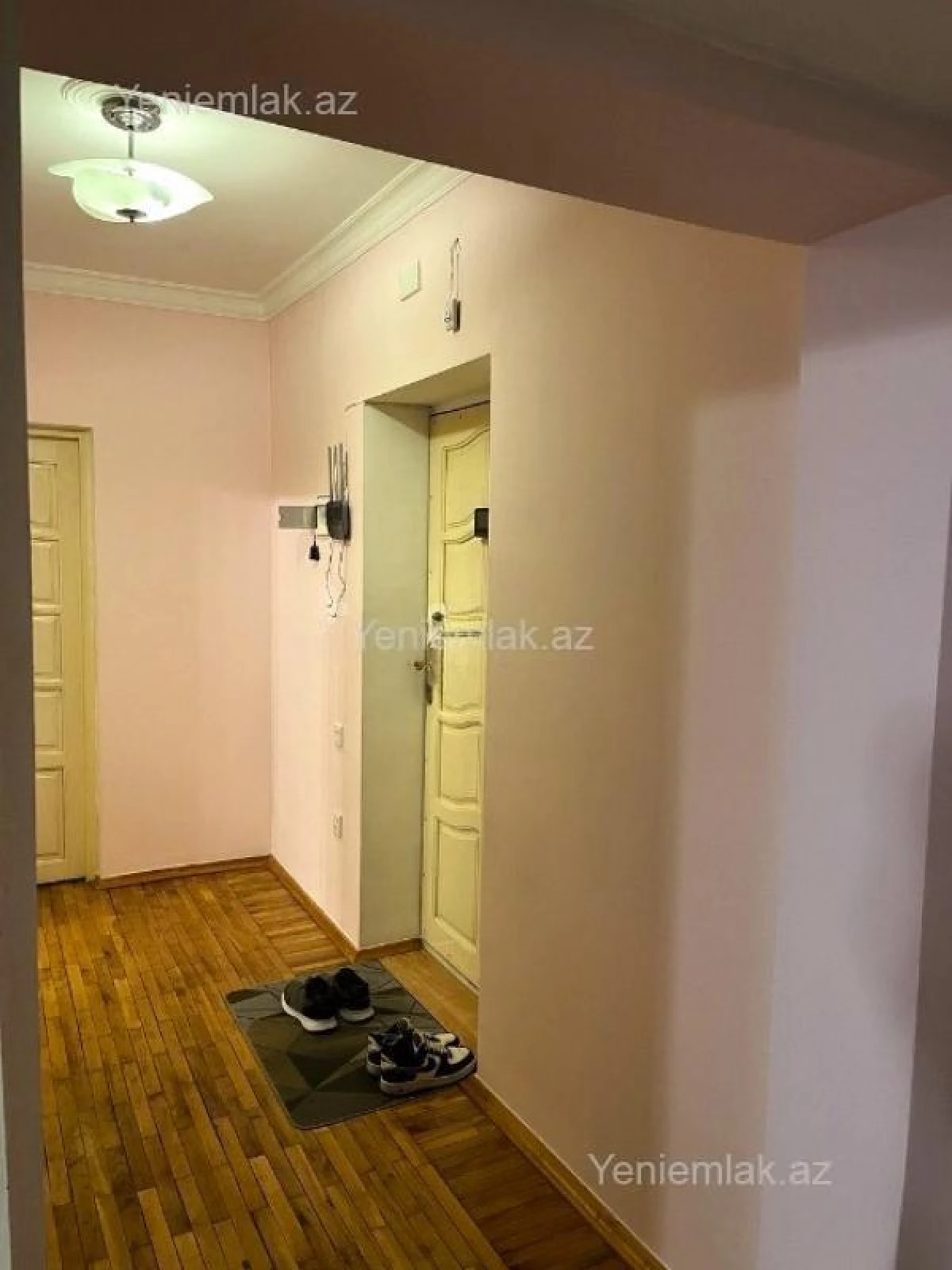 Satılır 3 otaqlı köhnə tikili 95 m²