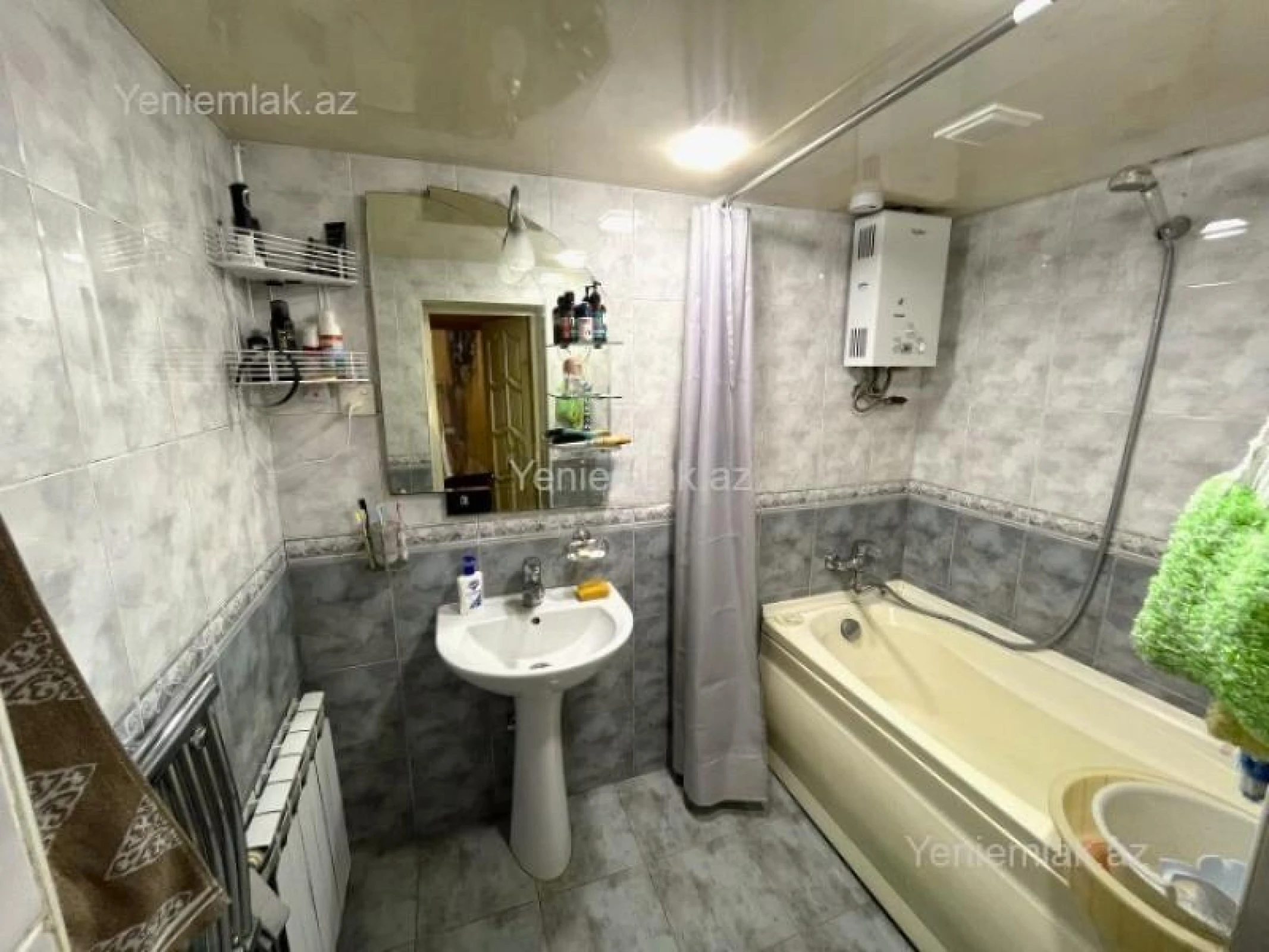 Satılır 3 otaqlı köhnə tikili 95 m²