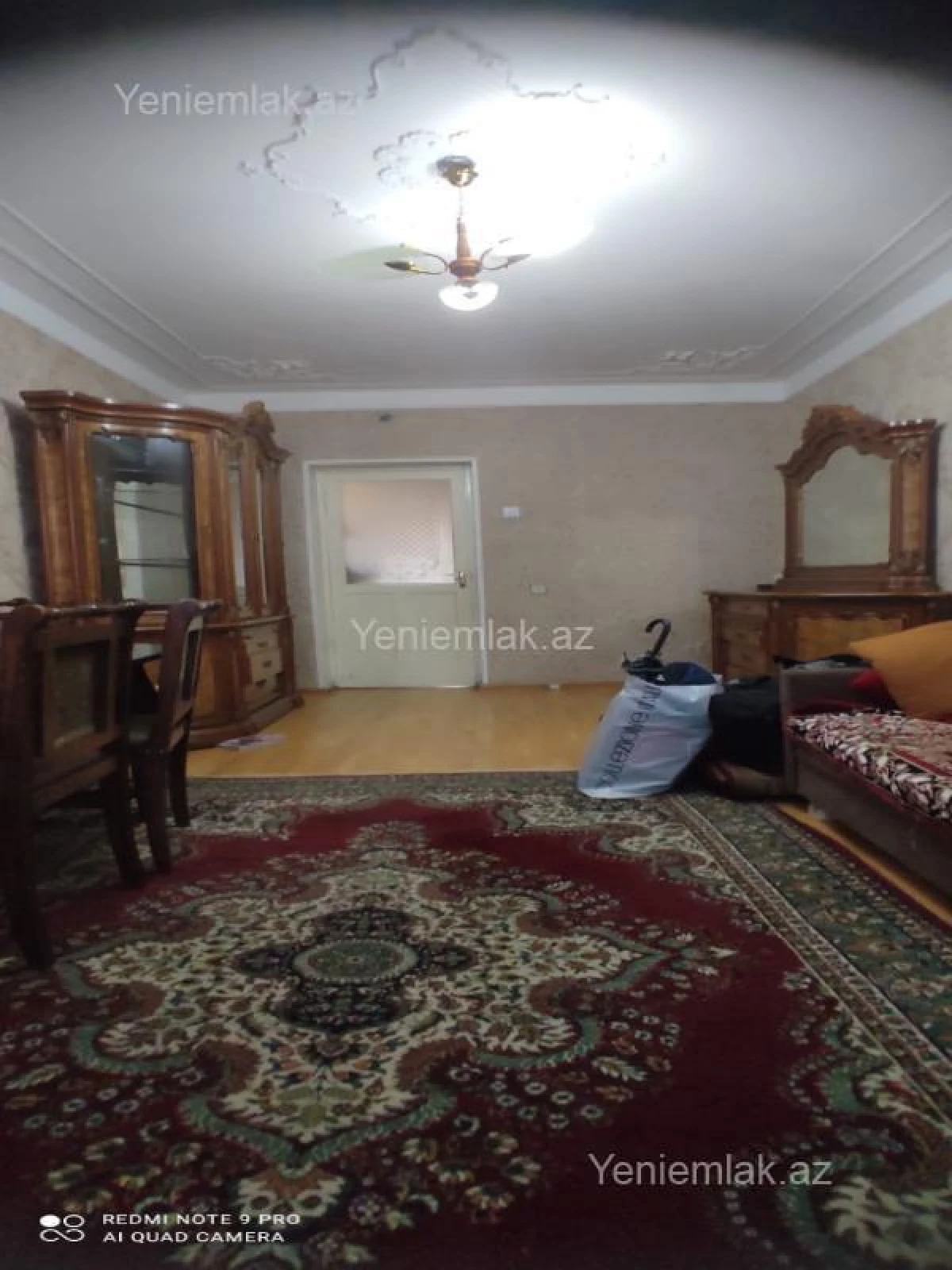 Satılır 2 otaqlı köhnə tikili 65 m²