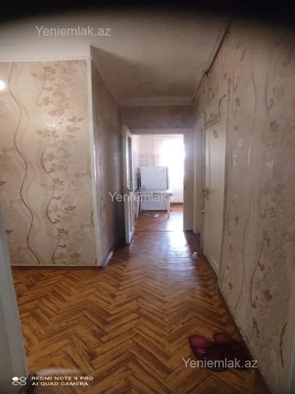 Satılır 2 otaqlı köhnə tikili 65 m²