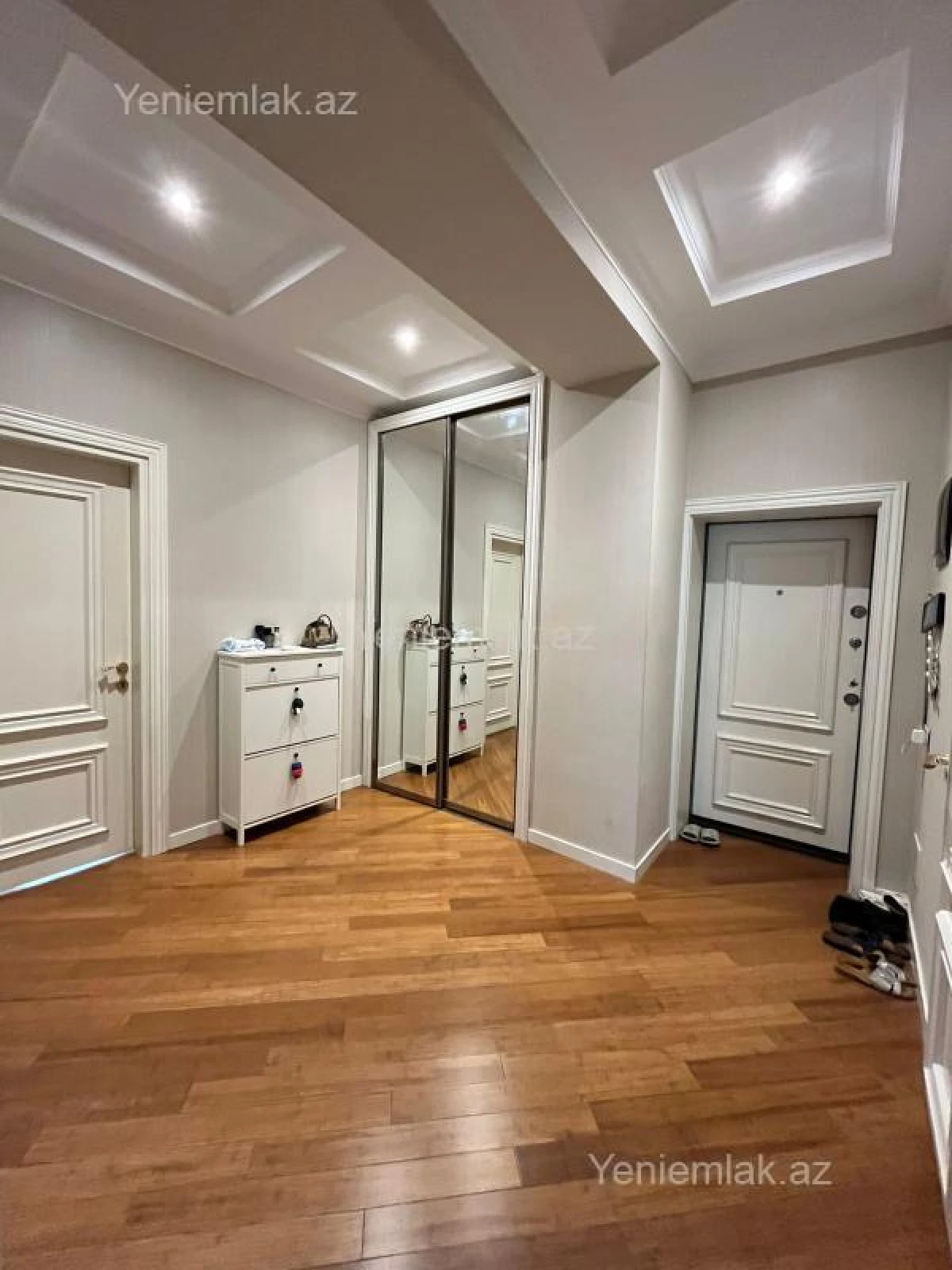 Satılır 3 otaqlı yeni tikili 110 m²