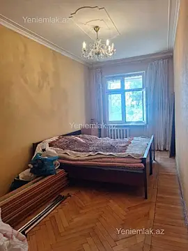 Satılır 2 otaqlı köhnə tikili 55 m²