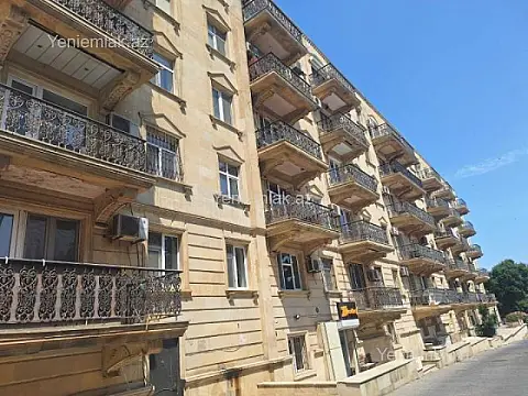 Satılır 2 otaqlı köhnə tikili 55 m² — Bakı, Səbail 2 otaq 55.00 m²