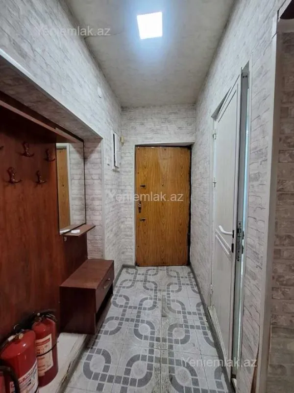 Satılır 2 otaqlı köhnə tikili 55 m²