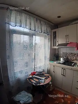 Satılır 2 otaqlı köhnə tikili 52 m²
