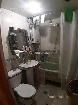 Satılır 2 otaqlı köhnə tikili 52 m²