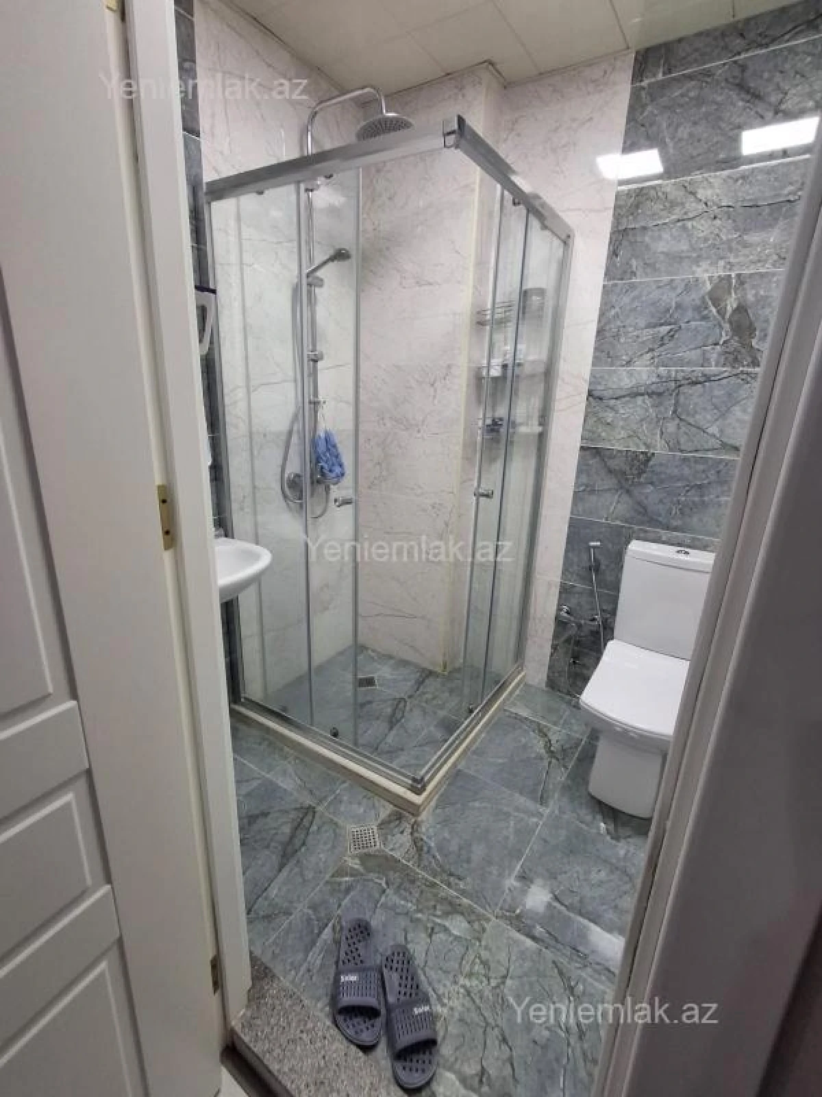 Satılır 2 otaqlı yeni tikili 60 m²