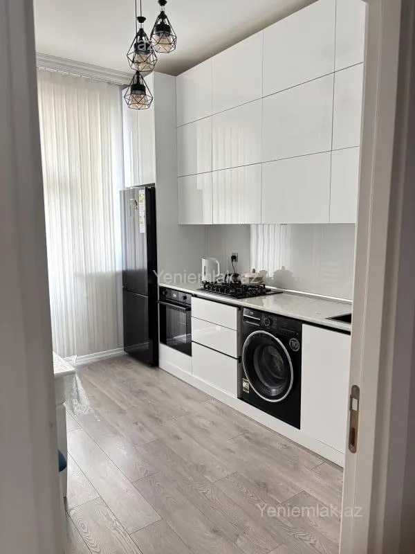 Satılır 2 otaqlı yeni tikili 60 m²