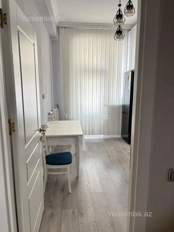 Satılır 2 otaqlı yeni tikili 60 m²