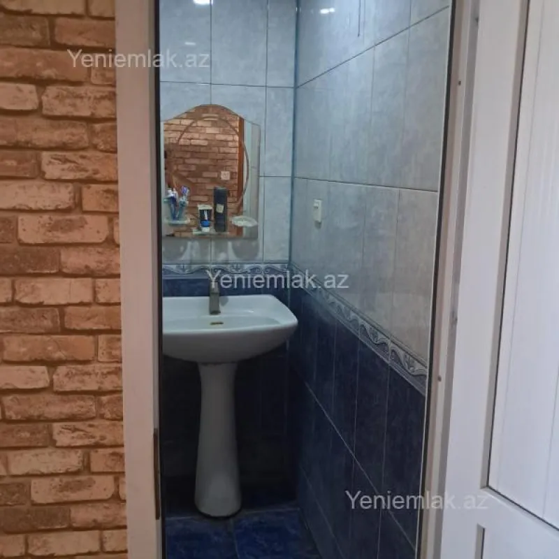 Satılır 3 otaqlı köhnə tikili 80 m²