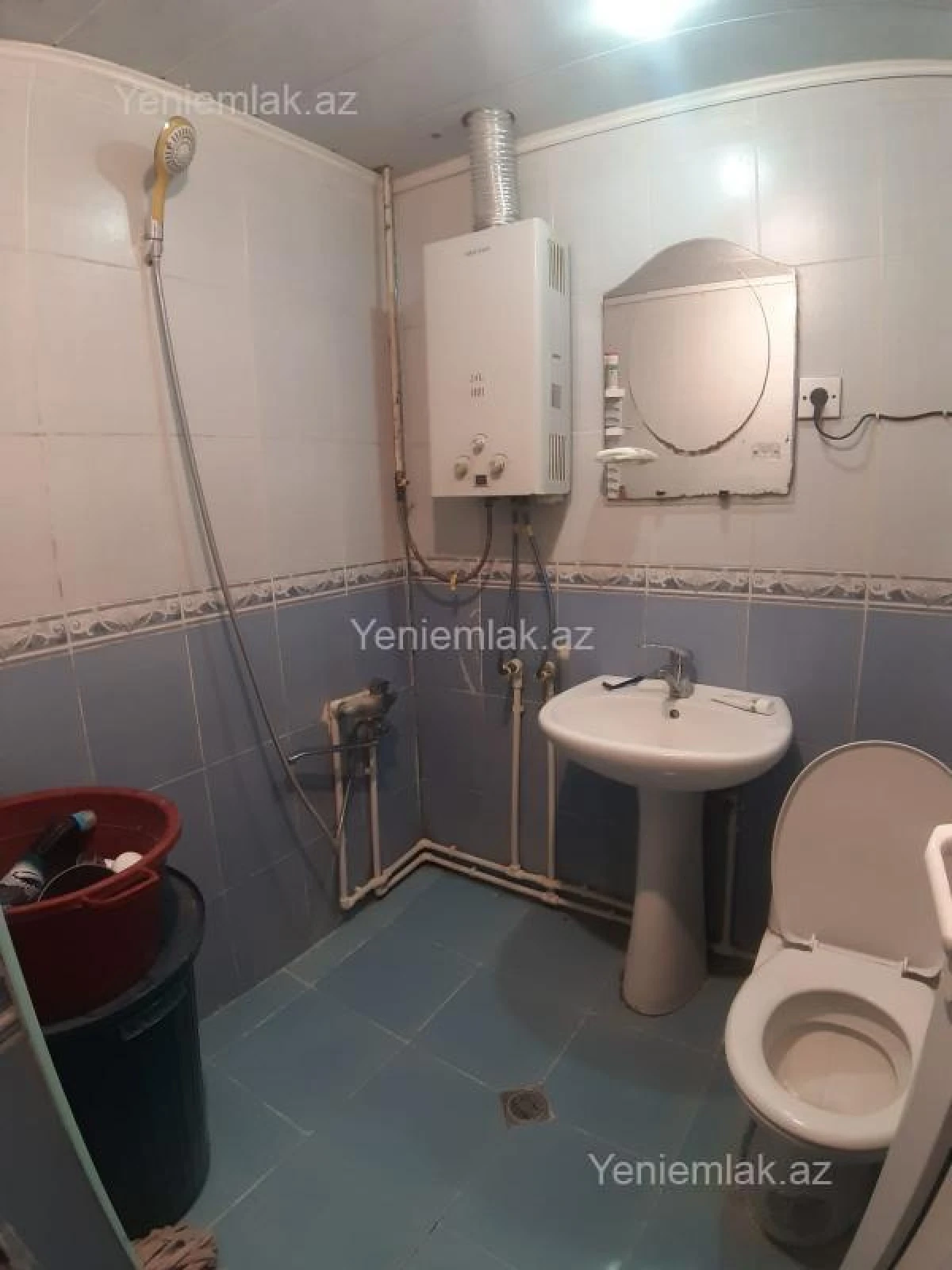 Satılır 1 otaqlı köhnə tikili 36 m²