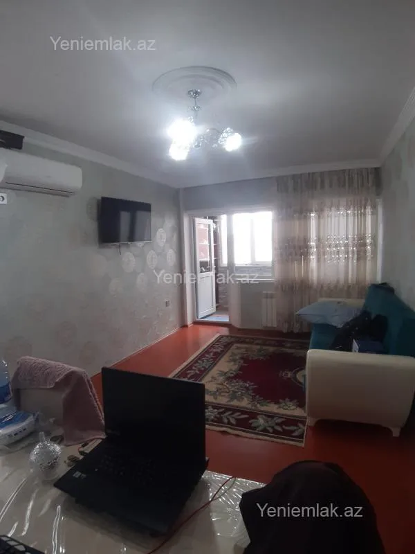 Satılır 1 otaqlı köhnə tikili 36 m²