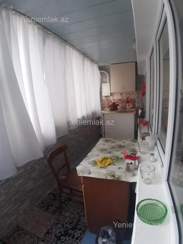 Satılır 1 otaqlı köhnə tikili 36 m²